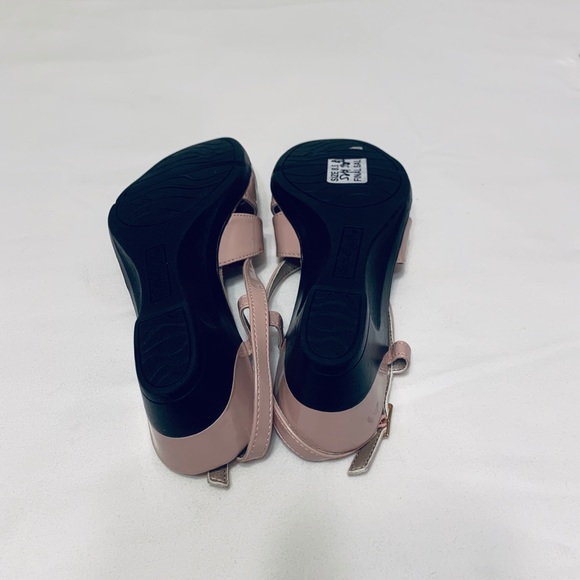 Soft Style blush and black wedges size 8.5 narrow - Picture 7 of 12